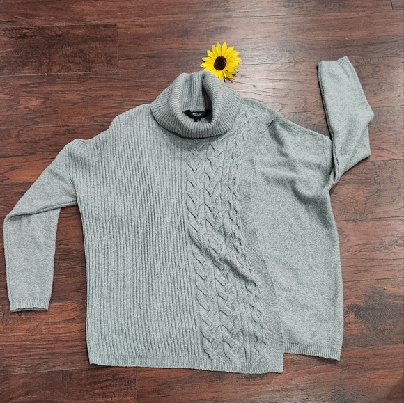 SIMPLY VERA WANG TURTLENECK SWEATER ✨️💜 - Picture 6 of 10